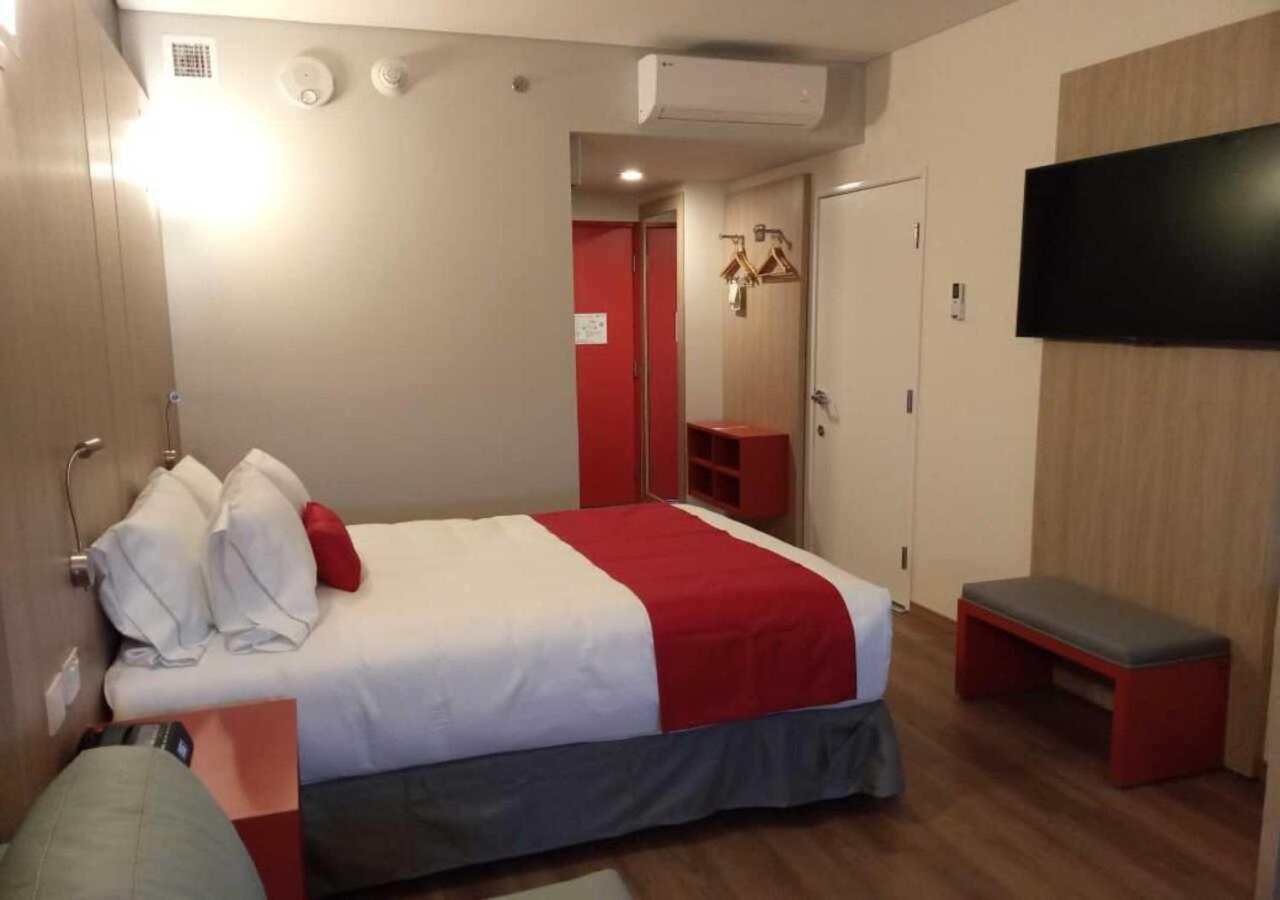 Ramada Encore By Wyndham Monterrey Apodaca Zona Aeropuerto Екстер'єр фото