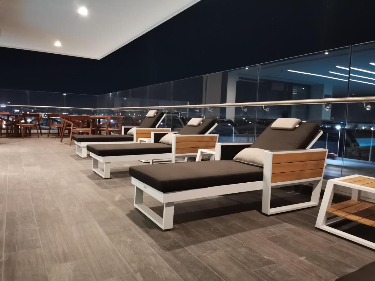Ramada Encore By Wyndham Monterrey Apodaca Zona Aeropuerto Екстер'єр фото